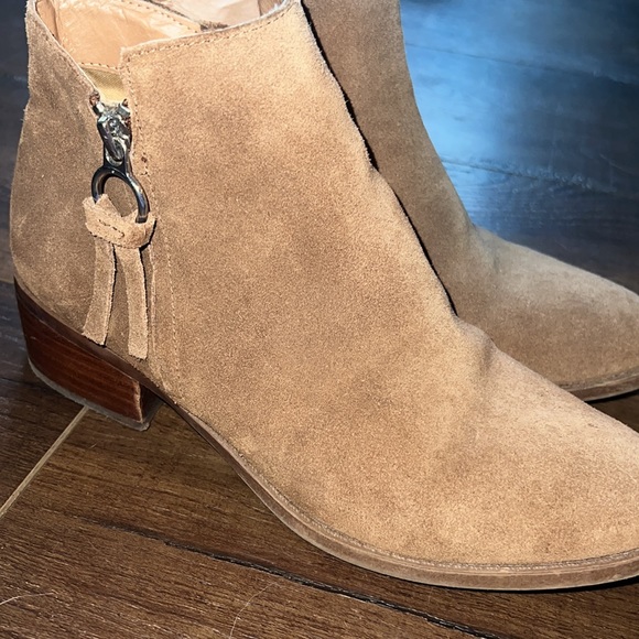 Booties - Picture 3 of 3